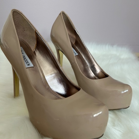 Nude Steve Madden heels size 8.5 - Picture 2 of 7